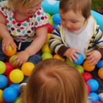 in-ball-pool-with-jessica-daisy-2